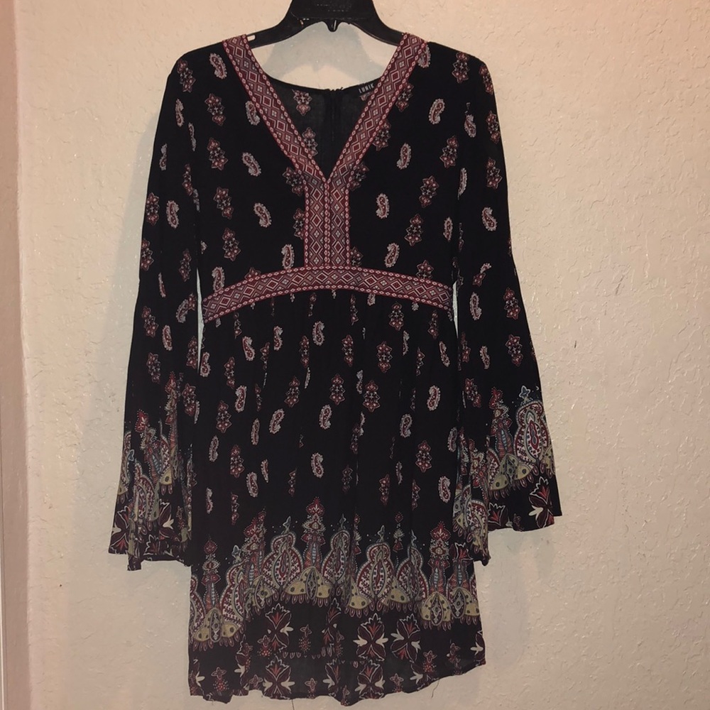 Bell sleeve paisley dress